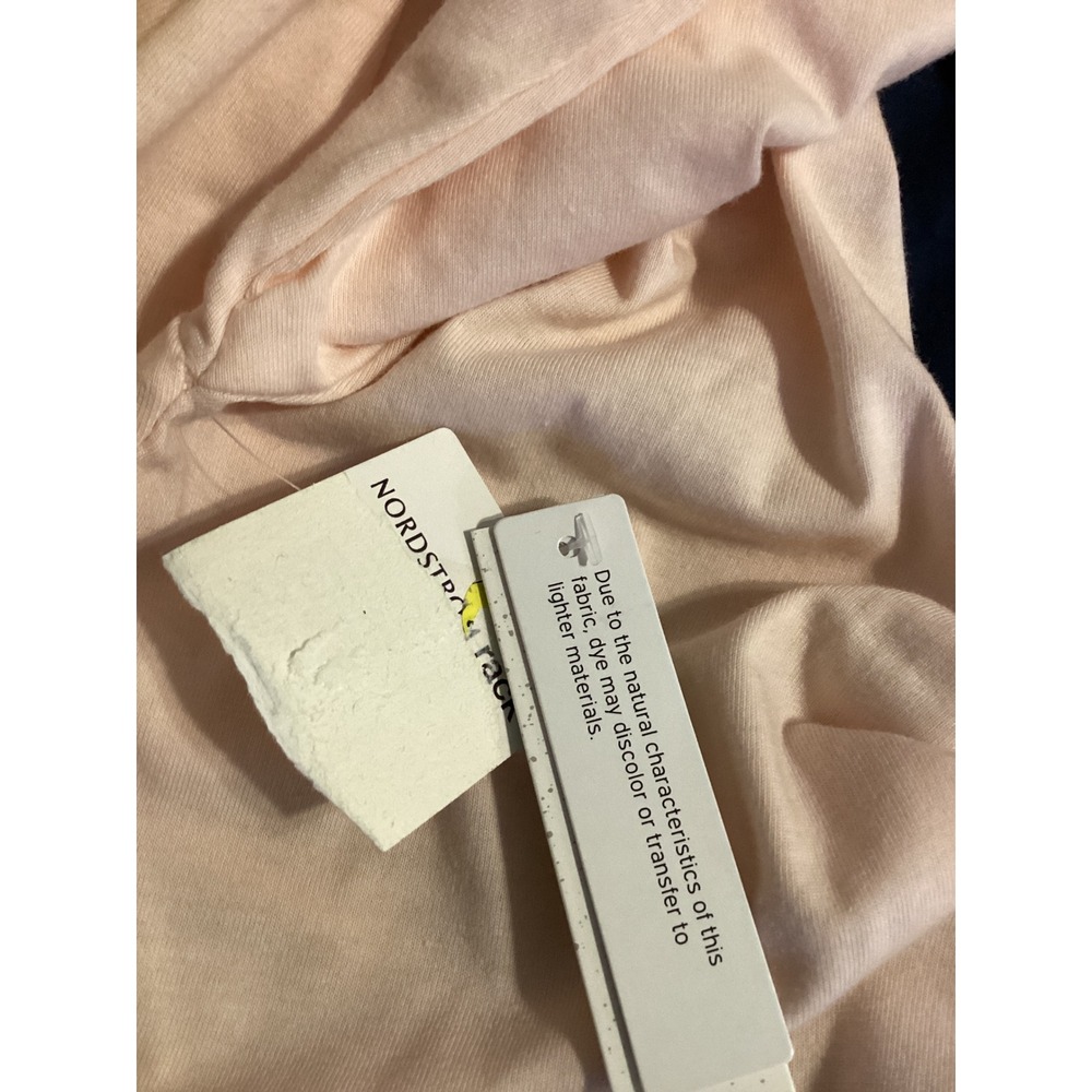 Abound Nordstrom Rack Womens Pink Love Love Love Graphic Crop Top Tee Medium NWT - Picture 5 of 5